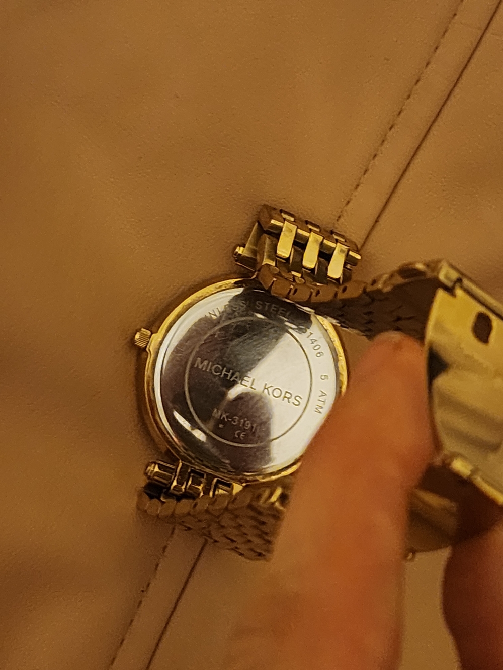Michael Kors MK3191 Gold Tone Watch Like New - Picture 6 of 10